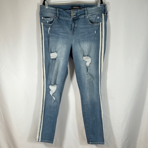 Torrid Light Blue & White Side Stripe Distressed Jeggings Skinny Jeans - Picture 1 of 8